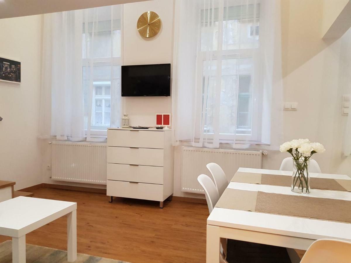 Renaissance Studio Apartment Budapest Exterior foto